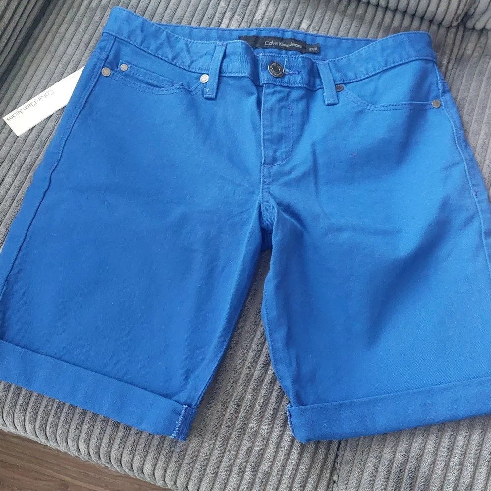 NWT Calvin Klein Blue Cuffed Denim Shorts - Picture 2 of 8